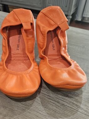 Women's Orange Foldable Ballet leather Flats size 7.5 - 8